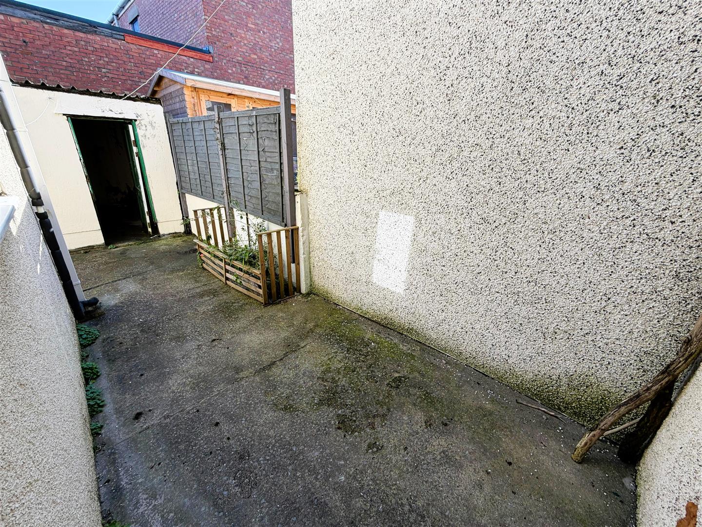 Spring Terrace, Sandfields, Swansea, SA1 3TD